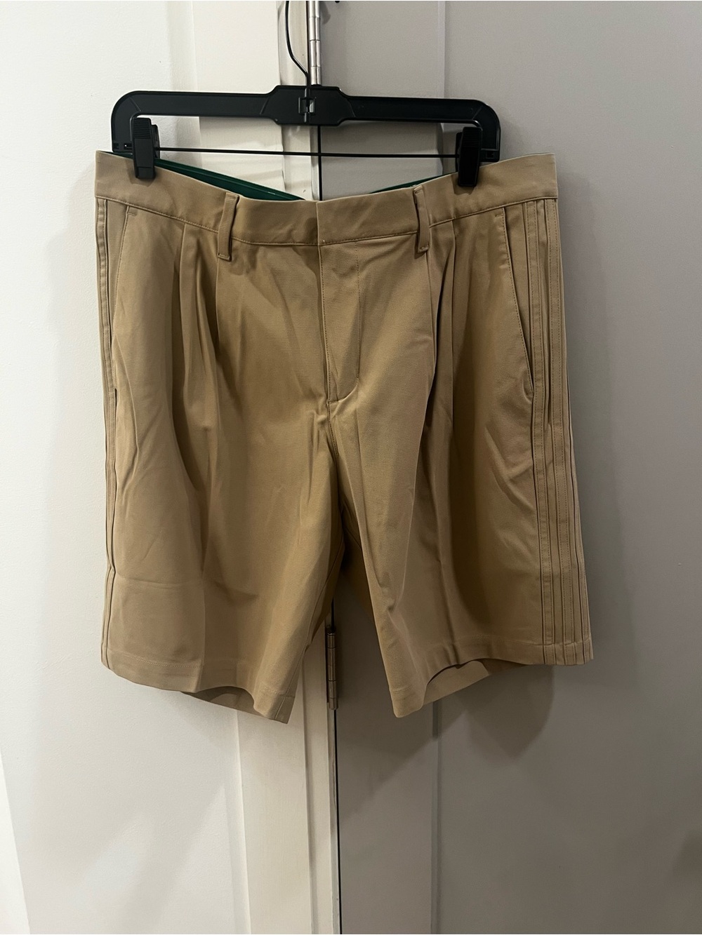 NWT Men's Pleated Golf Shorts